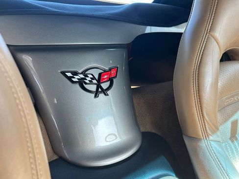 Used 1998 Chevrolet Corvette Convertible w/ Performance Handling Pkg image 30