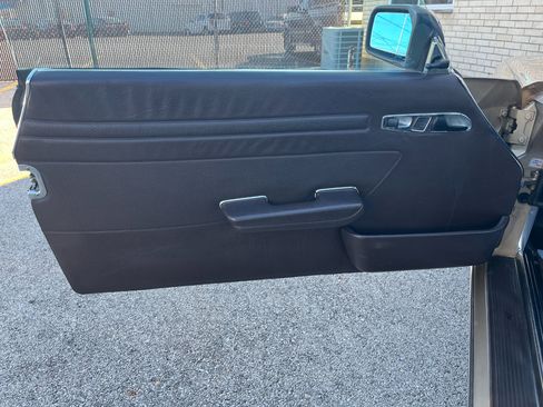 Used 1987 Mercedes-Benz 560 SL image 30