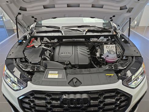 Certified 2025 Audi Q5 2.0T Premium image 20