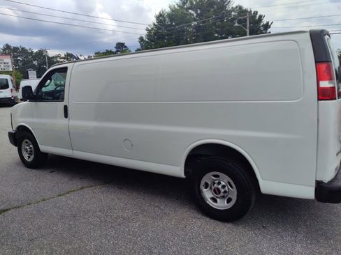 Used 2016 GMC Savana 3500 Extended image 5