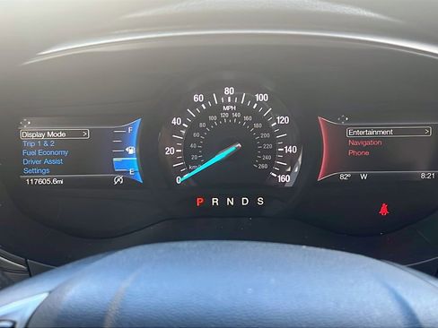Used 2018 Ford Fusion SE w/ Fusion SE Technology Package FWD image 21