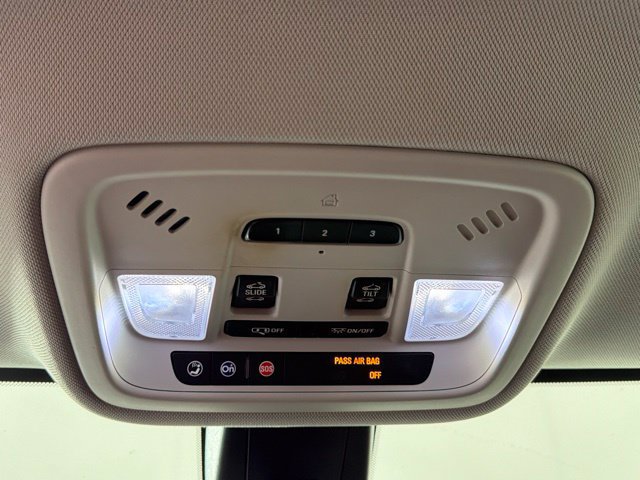 Used 2018 Chevrolet Traverse LT AWD/4WD image 30