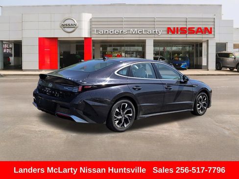 Used 2024 Hyundai Sonata SEL FWD image 3