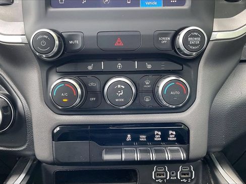Used 2022 RAM 1500 Big Horn AWD/4WD image 17