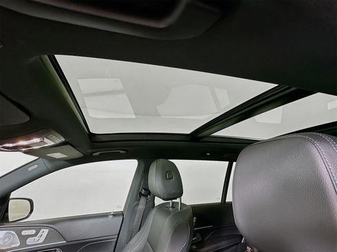 Used 2023 Mercedes-Benz GLS 450 4MATIC image 23