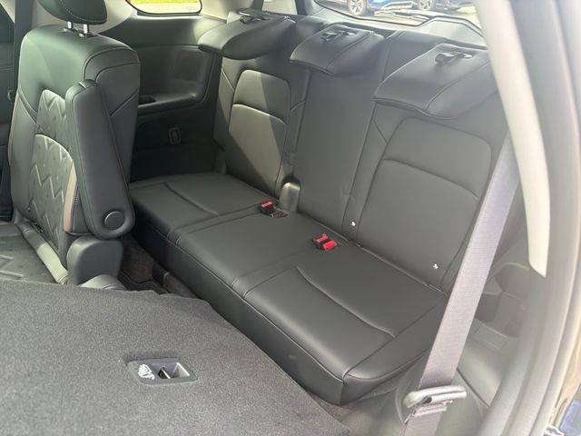 Certified 2026 Nissan Pathfinder Platinum AWD/4WD image 25