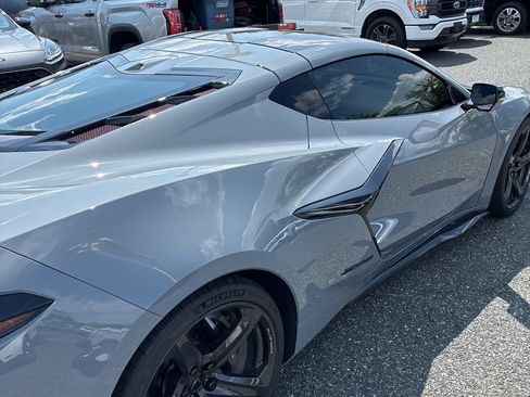 Used 2024 Chevrolet Corvette Z06 RWD image 7