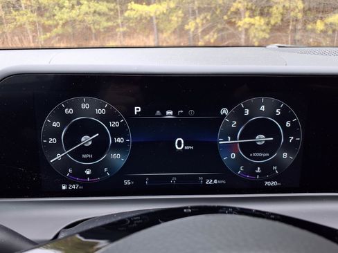 Used 2025 Kia Seltos EX image 17