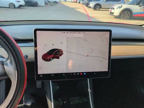 Used 2018 Tesla Model 3 Mid Range RWD image 10