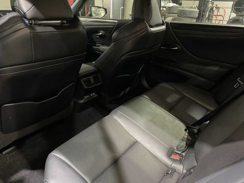 Used 2019 Lexus ES 350 F Sport w/ Accessory Package 2 FWD image 5