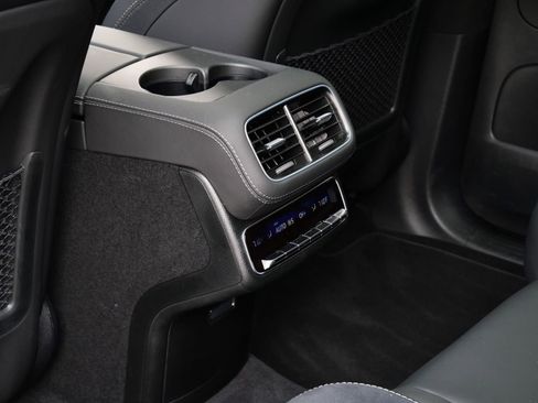 Used 2025 Mercedes-Benz GLS 63 AMG 4MATIC image 24