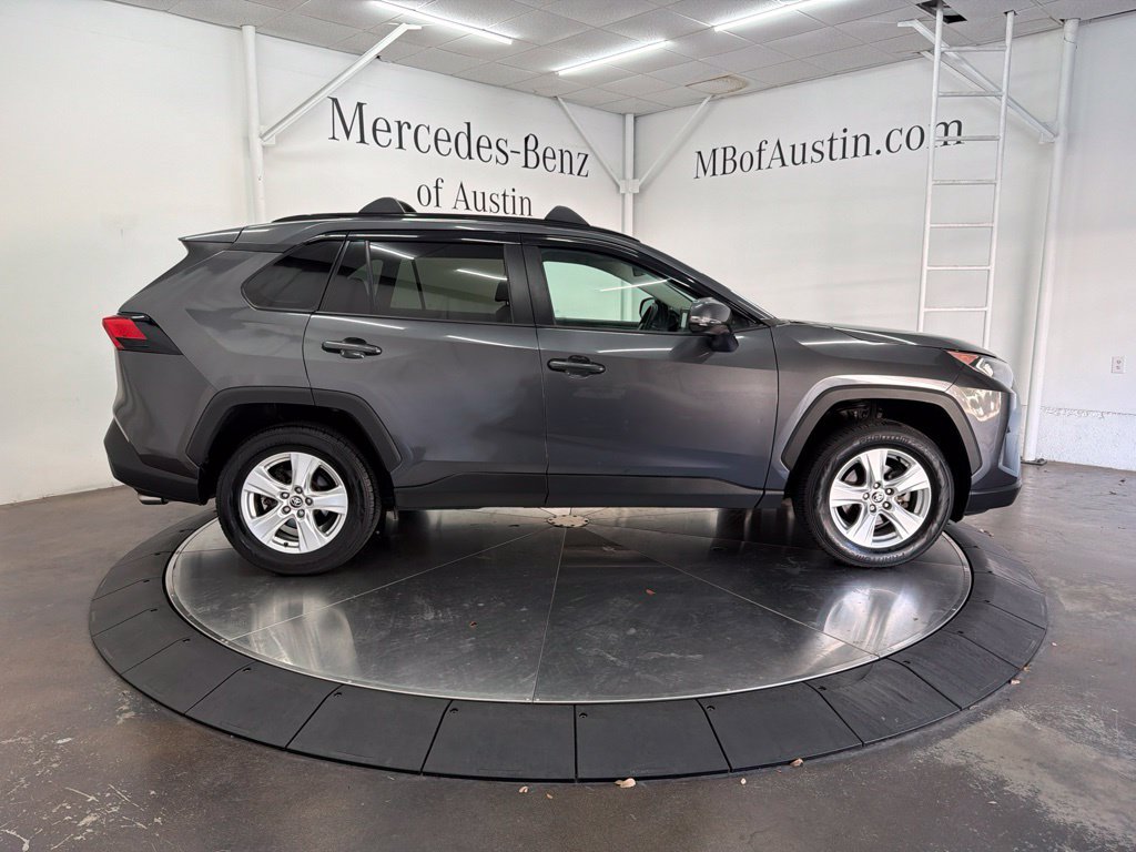 Used 2021 Toyota RAV4 XLE AWD/4WD image 8