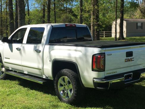 Used 2017 GMC Sierra 1500 SLT image 4