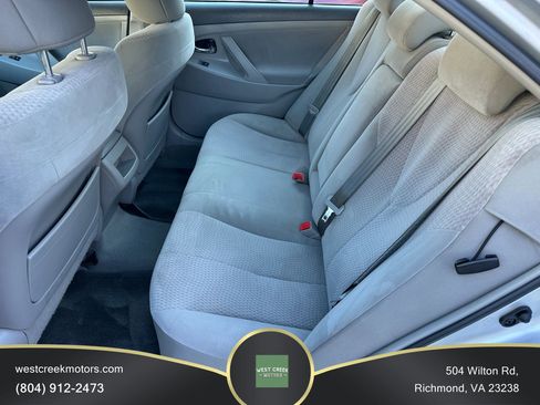 Used 2011 Toyota Camry image 13