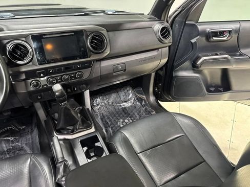 Used 2019 Toyota Tacoma SR AWD/4WD image 20