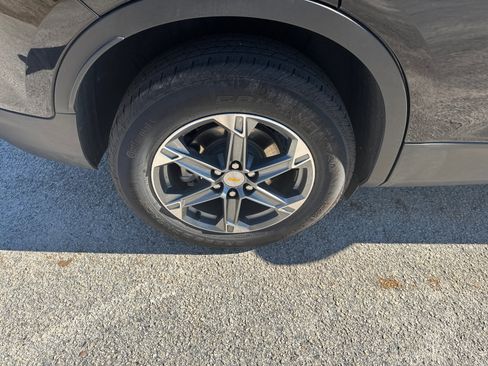 Used 2025 Chevrolet Blazer LT image 17