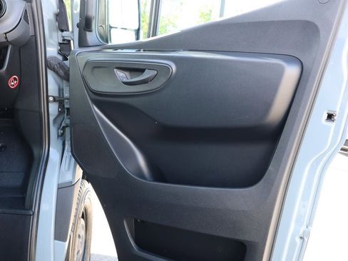 Used 2024 Mercedes-Benz Sprinter 2500 image 19