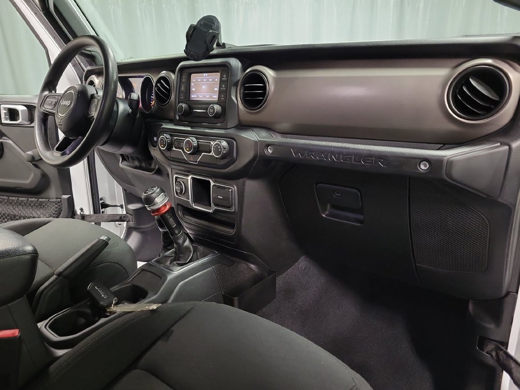 Used 2020 Jeep Wrangler Sport AWD/4WD image 33