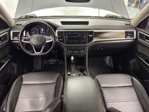 Used 2021 Volkswagen Atlas SE image 27
