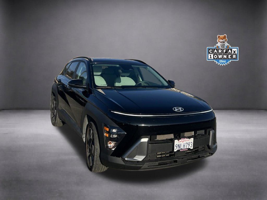 Used 2025 Hyundai Kona SEL FWD image 2