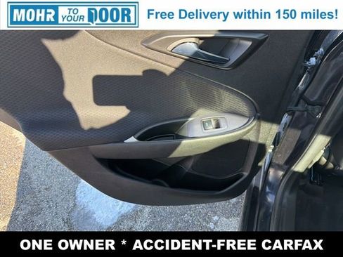 Used 2022 Chevrolet Malibu LS image 30