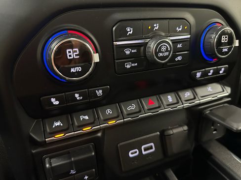 Used 2020 Chevrolet Silverado 1500 LTZ w/ LTZ Plus Package image 37