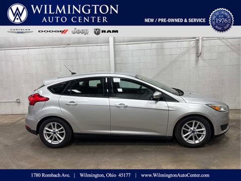 Used 2015 Ford Focus SE image 1