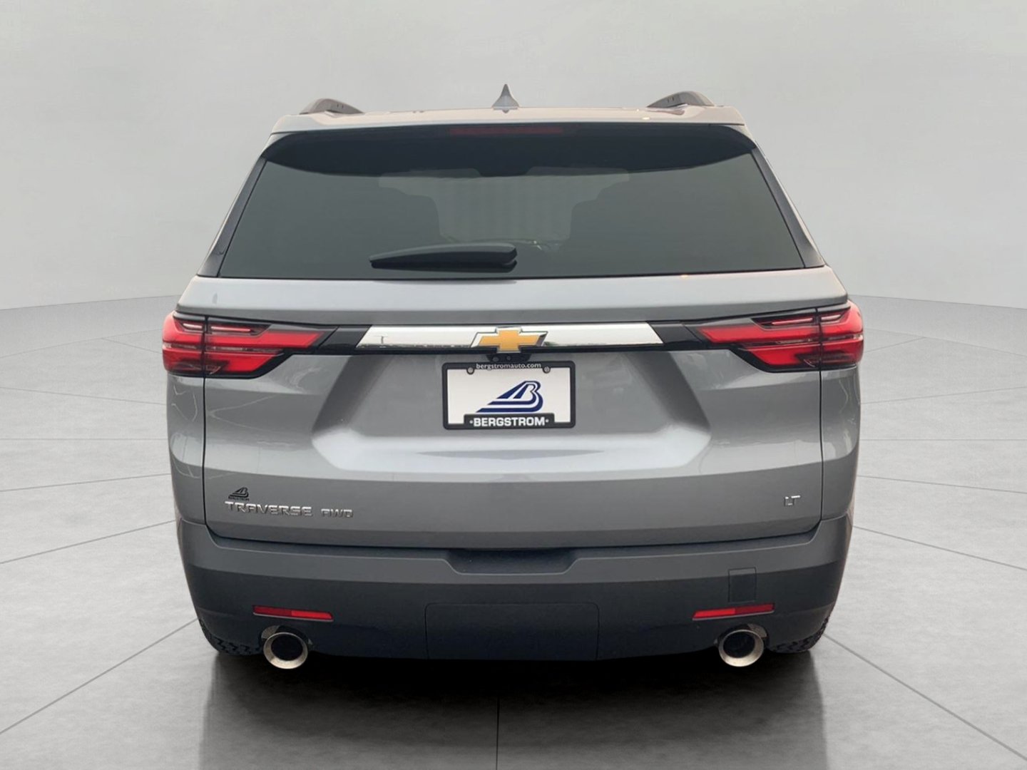Used 2023 Chevrolet Traverse LT w/ Rear Camera Mirror Package AWD/4WD image 6