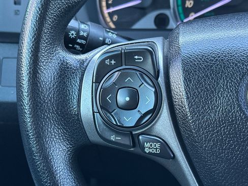 Used 2014 Toyota Venza LE image 26