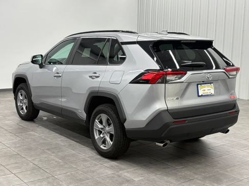 Used 2025 Toyota RAV4 XLE AWD/4WD image 4