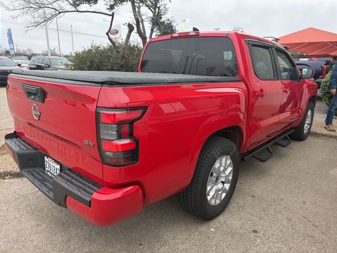 Used 2023 Nissan Frontier SV image 4