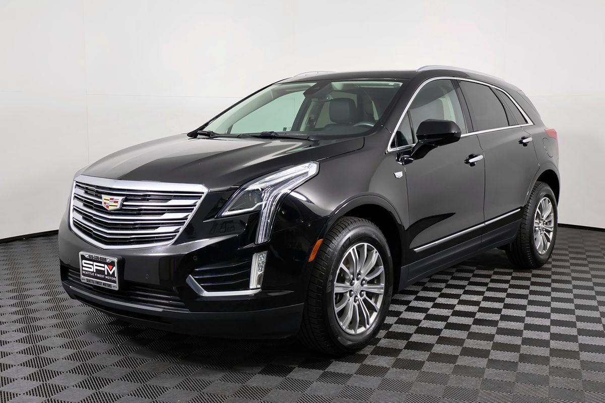 Used 2017 Cadillac XT5 Luxury w/ Driver Awareness Package AWD/4WD image 2