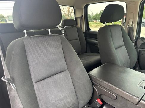 Used 2012 Chevrolet Silverado 2500 LT w/ Interior Plus Package AWD/4WD image 27