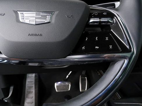 Used 2026 Cadillac Vistiq Luxury AWD/4WD image 12