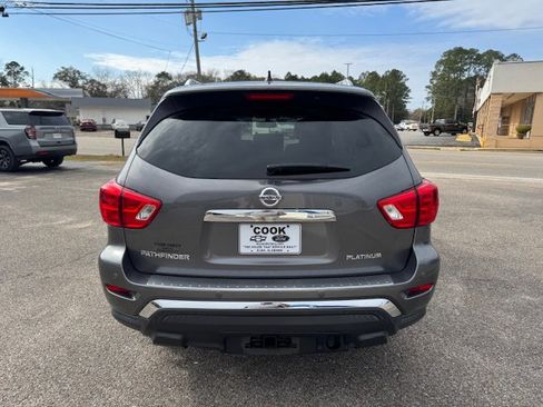 Used 2017 Nissan Pathfinder Platinum w/ Cargo Package image 8