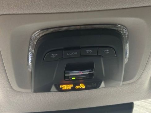 Used 2024 Toyota Corolla Cross XLE FWD image 32
