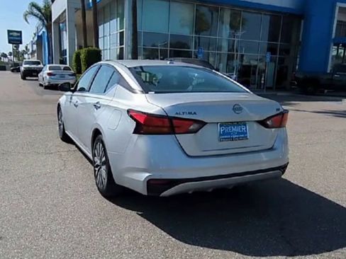 Used 2024 Nissan Altima 2.5 SV FWD image 6