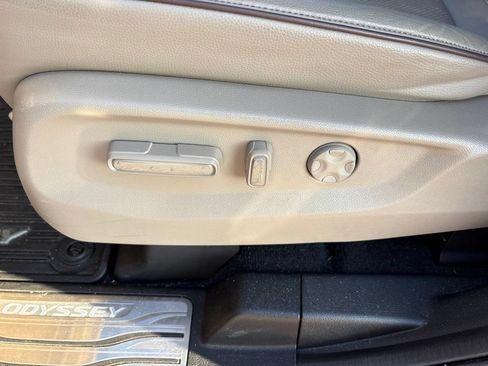 Used 2024 Honda Odyssey Elite image 19