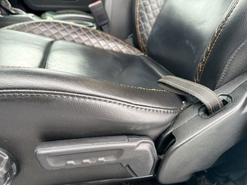 Used 2022 Jeep Wrangler Unlimited Sahara image 14