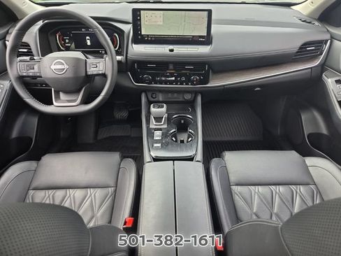 Certified 2025 Nissan Rogue Platinum w/ Platinum Premium Package FWD image 13