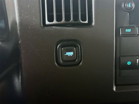 Used 2022 Chevrolet Express 2500 w/ Driver Convenience Package image 19