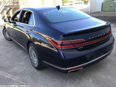 Used 2021 Genesis G90 3.3T Premium RWD image 6