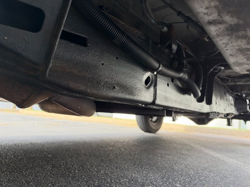 Used 2014 Chevrolet Express 2500 RWD image 19