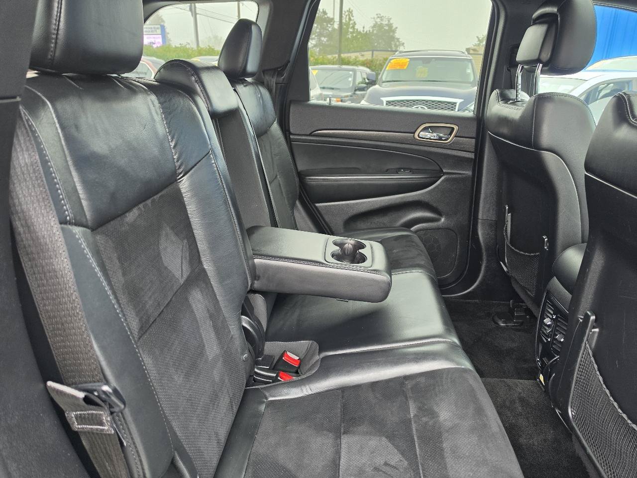 Used 2015 Jeep Grand Cherokee Altitude AWD/4WD image 27