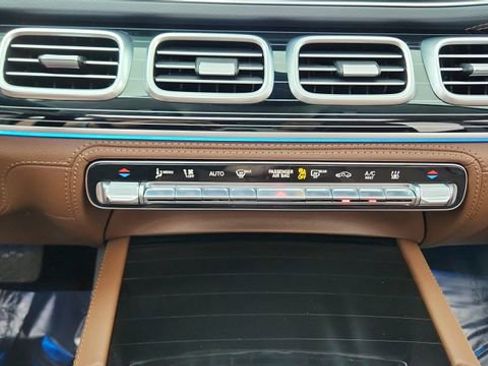 Used 2024 Mercedes-Benz GLE 450e 4MATIC w/ AMG Line Exterior image 50