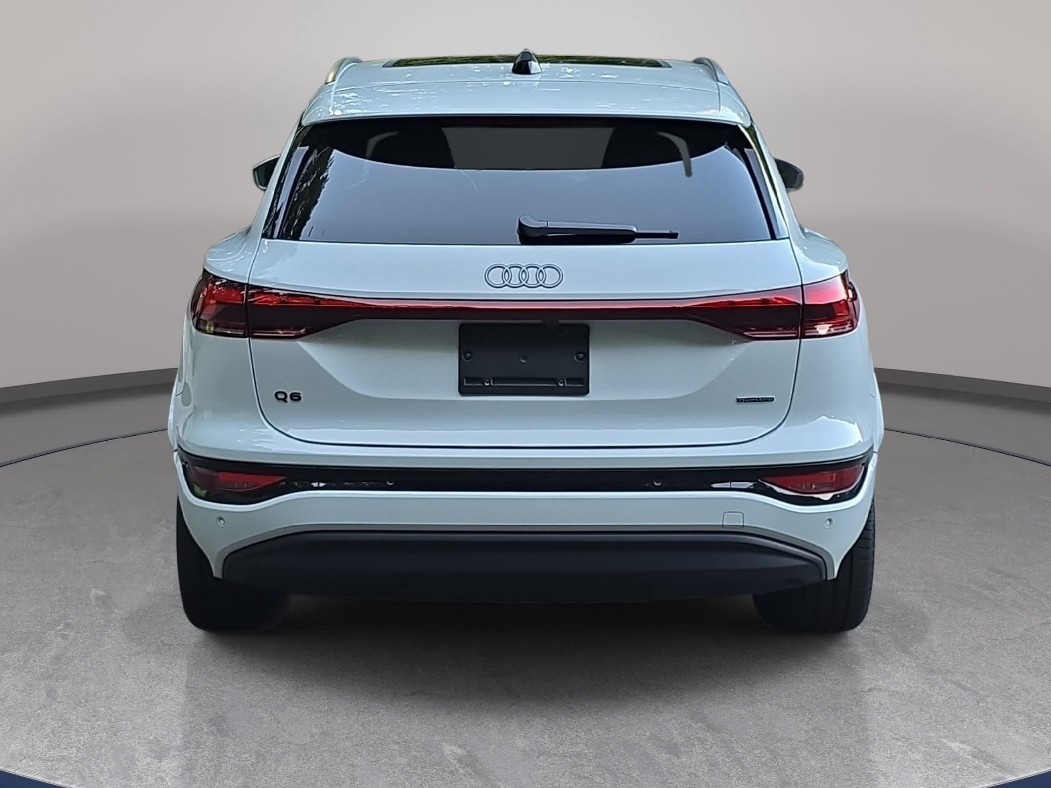 Used 2025 Audi Q6 e-tron Premium Plus w/ Premium Plus AWD/4WD image 6