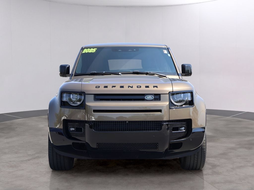 Certified 2025 Land Rover Defender 110 X-Dynamic SE AWD/4WD image 2