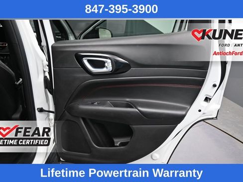 Used 2025 Jeep Compass Trailhawk AWD/4WD image 15