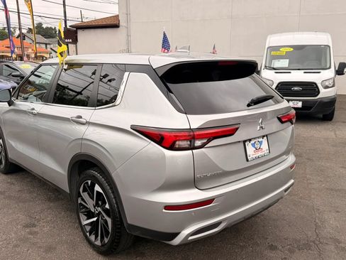 Used 2024 Mitsubishi Outlander Ralliart AWD/4WD image 5