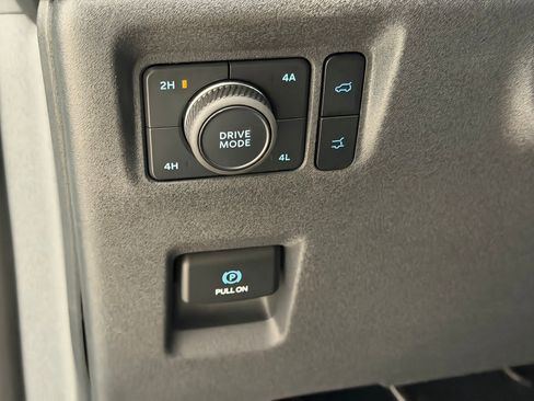 Certified 2025 Ford Expedition Max Active image 18